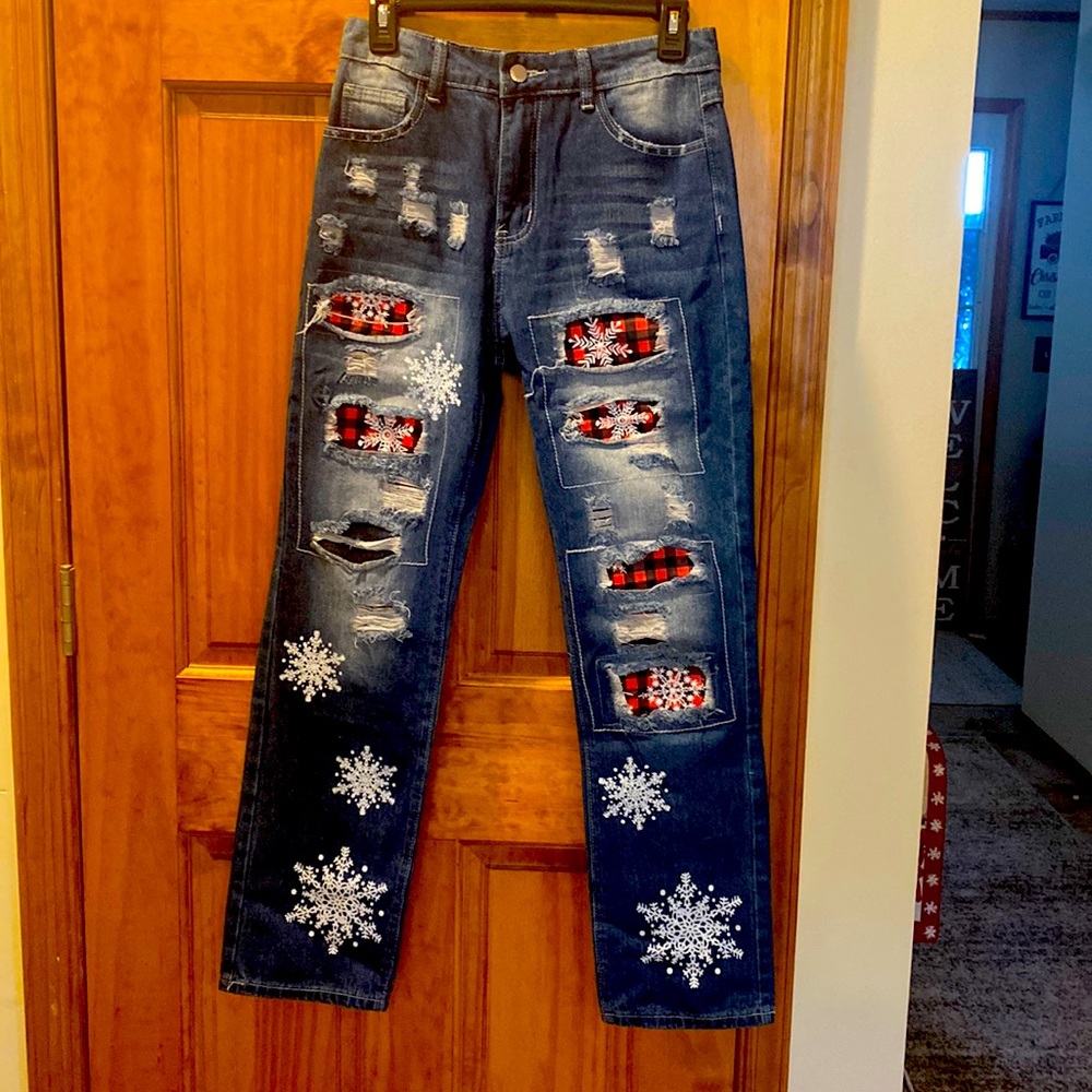 BRAND NEW NEVER WORN CHRISTMAS JEANS!